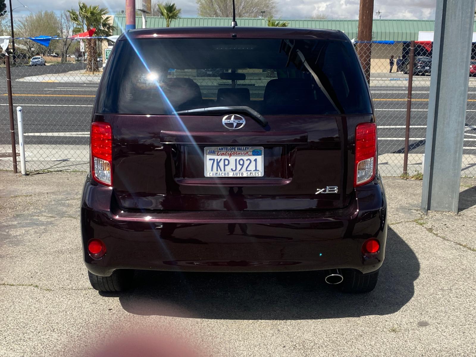 2012 /GREY Scion xB (JTLZE4FE4CJ) , AUTOMATIC transmission, located at 44356 Date Ave., Lancaster, CA, 93534, (661) 945-6555, 34.688919, -118.139374 - Photo #1